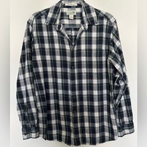 L.L. Bean Men’s‎ Navy Flannel Button Up Shirt Size Medium Traditional Fit